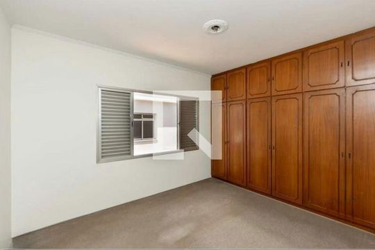 Quarto de casa para alugar com 3 quartos, 300m² em Vila Prudente, São Paulo