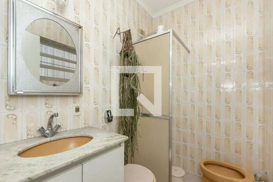 Banheiro de casa para alugar com 3 quartos, 300m² em Vila Prudente, São Paulo