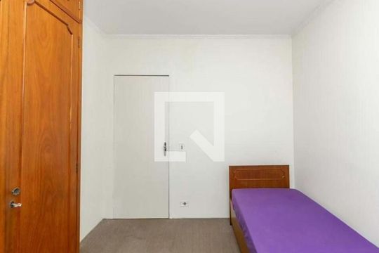 Quarto de casa para alugar com 3 quartos, 300m² em Vila Prudente, São Paulo