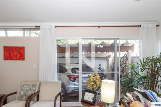 Sala de casa à venda com 3 quartos, 156m² em Chácara Santo Antônio (zona Sul), São Paulo
