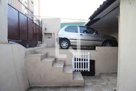 Garagem de casa à venda com 2 quartos, 300m² em Vila Santa Maria, São Paulo