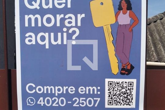 Fachada de casa à venda com 2 quartos, 300m² em Vila Santa Maria, São Paulo