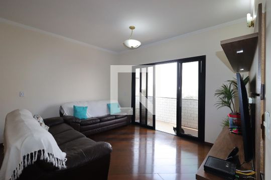 Sala de Estar de apartamento à venda com 4 quartos, 137m² em Vila Assunção, Santo André