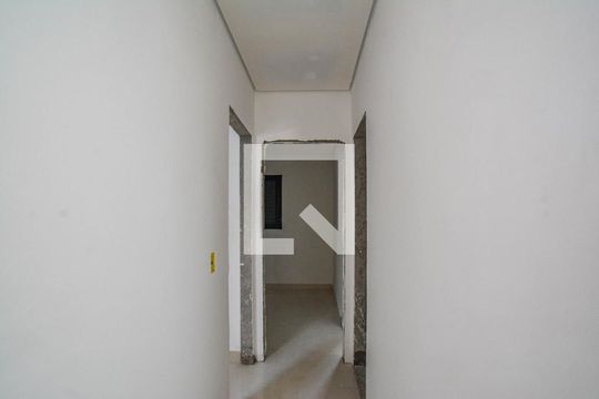 Corredor de apartamento à venda com 2 quartos, 102m² em Utinga, Santo André