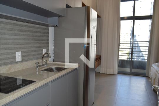 Cozinha de apartamento para alugar com 1 quarto, 30m² em Vila Mariana, São Paulo
