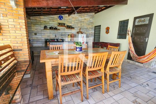 Area comum de casa à venda com 4 quartos, 250m² em Castelo, Belo Horizonte