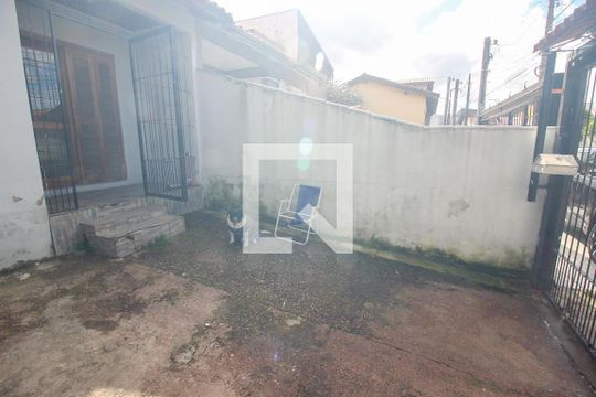 Garagem de casa à venda com 2 quartos, 250m² em Chapéu do Sol, Porto Alegre