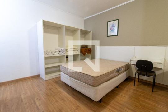 Sala/Quarto de apartamento para alugar com 1 quarto, 65m² em Bosque, Campinas