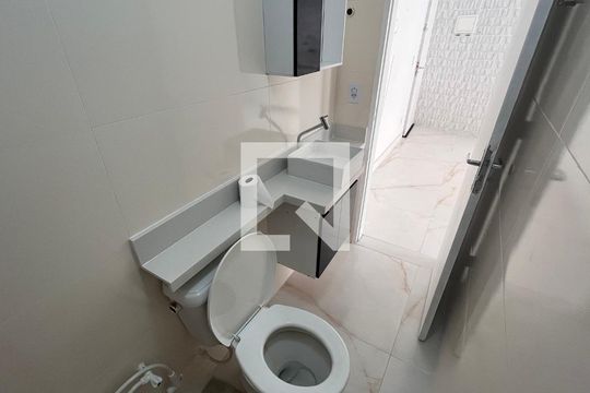 Banheiro de kitnet/studio à venda com 1 quarto, 15m² em Recreio dos Bandeirantes, Rio de Janeiro