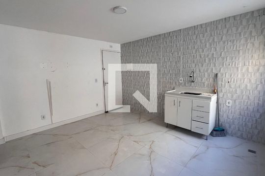 Sala de kitnet/studio à venda com 1 quarto, 15m² em Recreio dos Bandeirantes, Rio de Janeiro