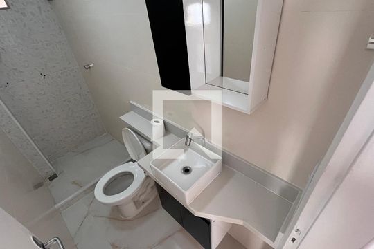 Banheiro de kitnet/studio à venda com 1 quarto, 15m² em Recreio dos Bandeirantes, Rio de Janeiro
