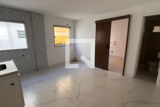 Sala de kitnet/studio à venda com 1 quarto, 15m² em Recreio dos Bandeirantes, Rio de Janeiro