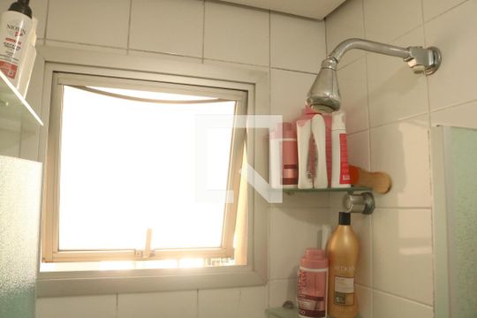 Banheiro de apartamento à venda com 2 quartos, 51m² em Vila Leopoldina, São Paulo