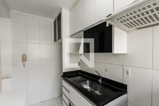 Cozinha de apartamento à venda com 2 quartos, 88m² em Jardim Santa Teresinha, São Paulo