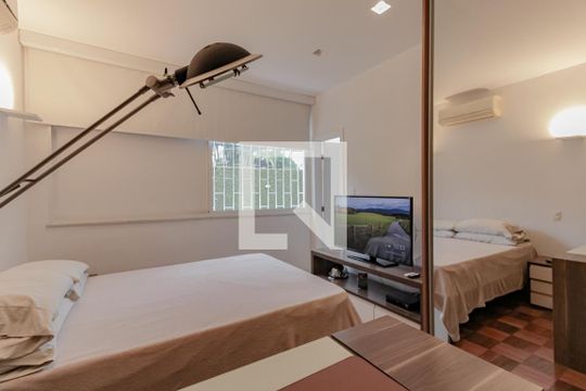 Suíte 2 de casa à venda com 3 quartos, 485m² em Gávea, Rio de Janeiro
