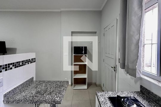 Cozinha de kitnet/studio para alugar com 1 quarto, 22m² em Campo Belo, São Paulo