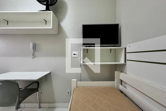 Studio de kitnet/studio para alugar com 0 quarto, 22m² em Campo Belo, São Paulo