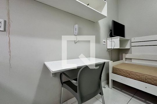 Studio de kitnet/studio para alugar com 0 quarto, 22m² em Campo Belo, São Paulo