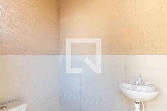 Banheiro de serviço de casa à venda com 2 quartos, 233m² em Riachuelo, Rio de Janeiro