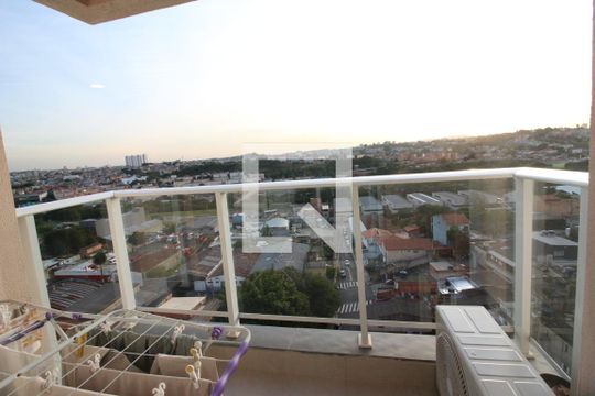 Sala de apartamento à venda com 2 quartos, 45m² em Quitaúna, Osasco