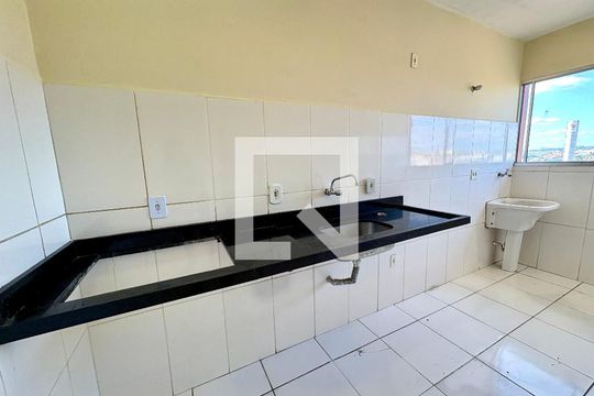 Cozinha de apartamento para alugar com 2 quartos, 49m² em Jardim das Acacias, Várzea Paulista