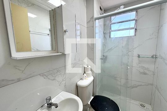 Banheiro Social de apartamento para alugar com 2 quartos, 49m² em Jardim das Acacias, Várzea Paulista
