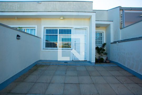Frente da casa + Garagem de casa para alugar com 2 quartos, 55m² em Igara, Canoas
