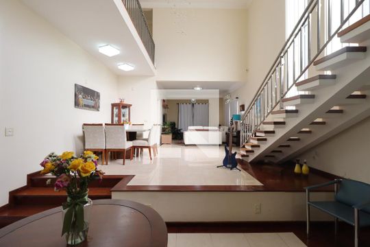 Sala 1 de casa para alugar com 6 quartos, 430m² em City Ribeirão, Ribeirão Preto