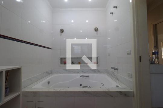 Banheiro da Suíte 4 de casa para alugar com 6 quartos, 430m² em City Ribeirão, Ribeirão Preto