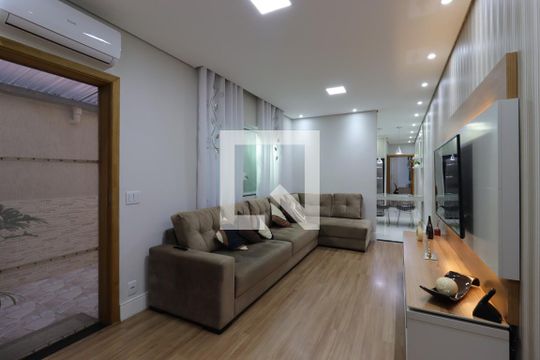 Sala de casa à venda com 2 quartos, 145m² em Parque Capuava, Santo André