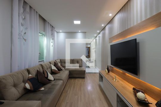 Casa à venda com 2 quartos, 145m² em Parque Capuava, Santo André