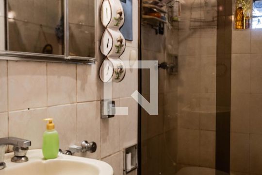 Banheiro Social de casa à venda com 3 quartos, 700m² em Alto Caiçaras, Belo Horizonte