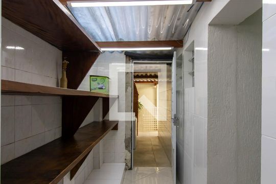 Despensa de casa à venda com 2 quartos, 80m² em Vila Galvão, Guarulhos