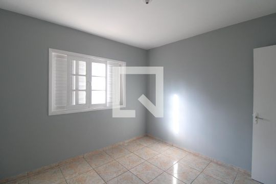 Quarto 2 de casa à venda com 3 quartos, 194m² em Jardim Cliper, São Paulo