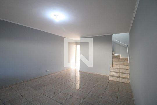 Sala de casa à venda com 3 quartos, 194m² em Jardim Cliper, São Paulo