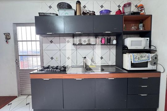 Sala/Cozinha de casa à venda com 2 quartos, 140m² em Santos Dumont, São Leopoldo