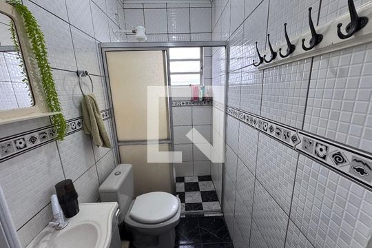Banheiro de casa à venda com 2 quartos, 140m² em Santos Dumont, São Leopoldo