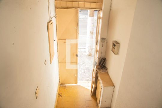 Acesso de apartamento para alugar com 1 quarto, 100m² em Mirandópolis, São Paulo