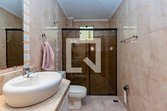 Banheiro Social 1 de casa à venda com 4 quartos, 297m² em Teixeira Dias, Belo Horizonte