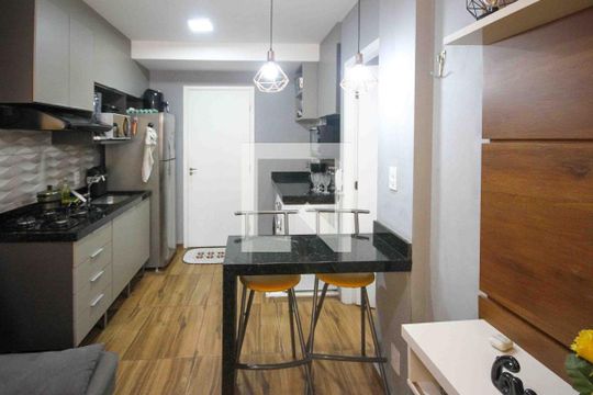 Sala de apartamento para alugar com 1 quarto, 27m² em Cidade Satelite Santa Barbara, São Paulo