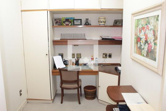 Escritório de apartamento à venda com 2 quartos, 290m² em Higienópolis, São Paulo