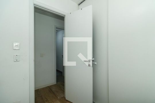 Quarto 1 de apartamento à venda com 2 quartos, 56m² em São Sebastião, Porto Alegre