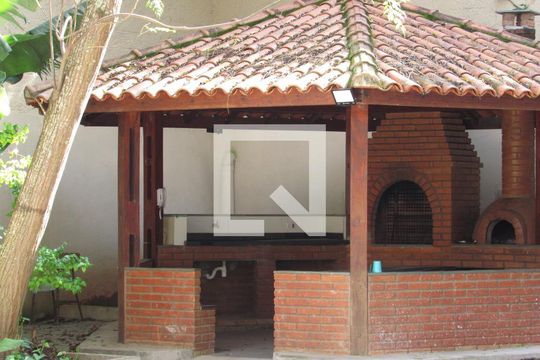 Área Externa de kitnet/studio para alugar com 1 quarto, 29m² em Santa Maria, Osasco