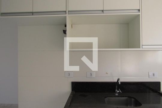Cozinha de kitnet/studio para alugar com 1 quarto, 29m² em Santa Maria, Osasco