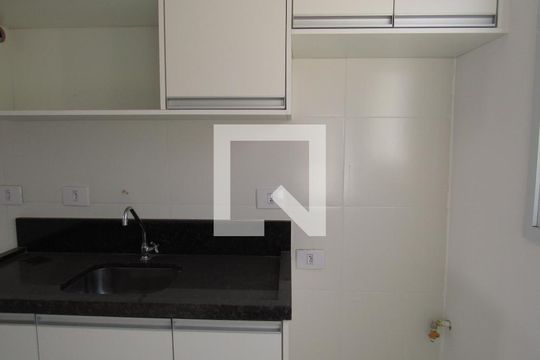 Cozinha de kitnet/studio para alugar com 1 quarto, 29m² em Santa Maria, Osasco