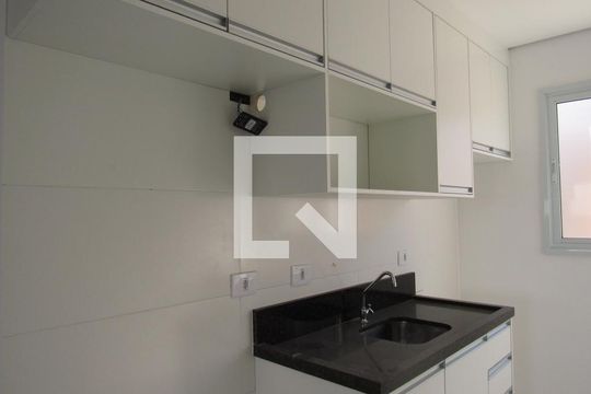 Cozinha de kitnet/studio para alugar com 1 quarto, 29m² em Santa Maria, Osasco