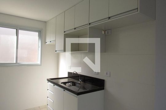 Cozinha de kitnet/studio para alugar com 1 quarto, 29m² em Santa Maria, Osasco