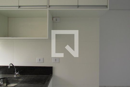 Cozinha de kitnet/studio para alugar com 1 quarto, 29m² em Santa Maria, Osasco