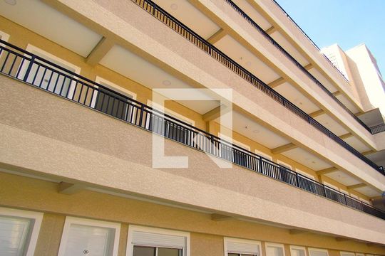 Fachada de kitnet/studio para alugar com 1 quarto, 29m² em Santa Maria, Osasco
