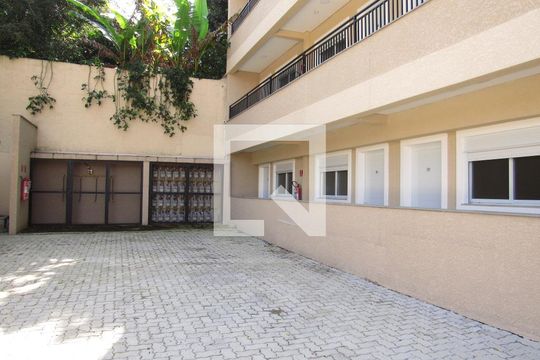 Área comum de kitnet/studio para alugar com 1 quarto, 29m² em Santa Maria, Osasco